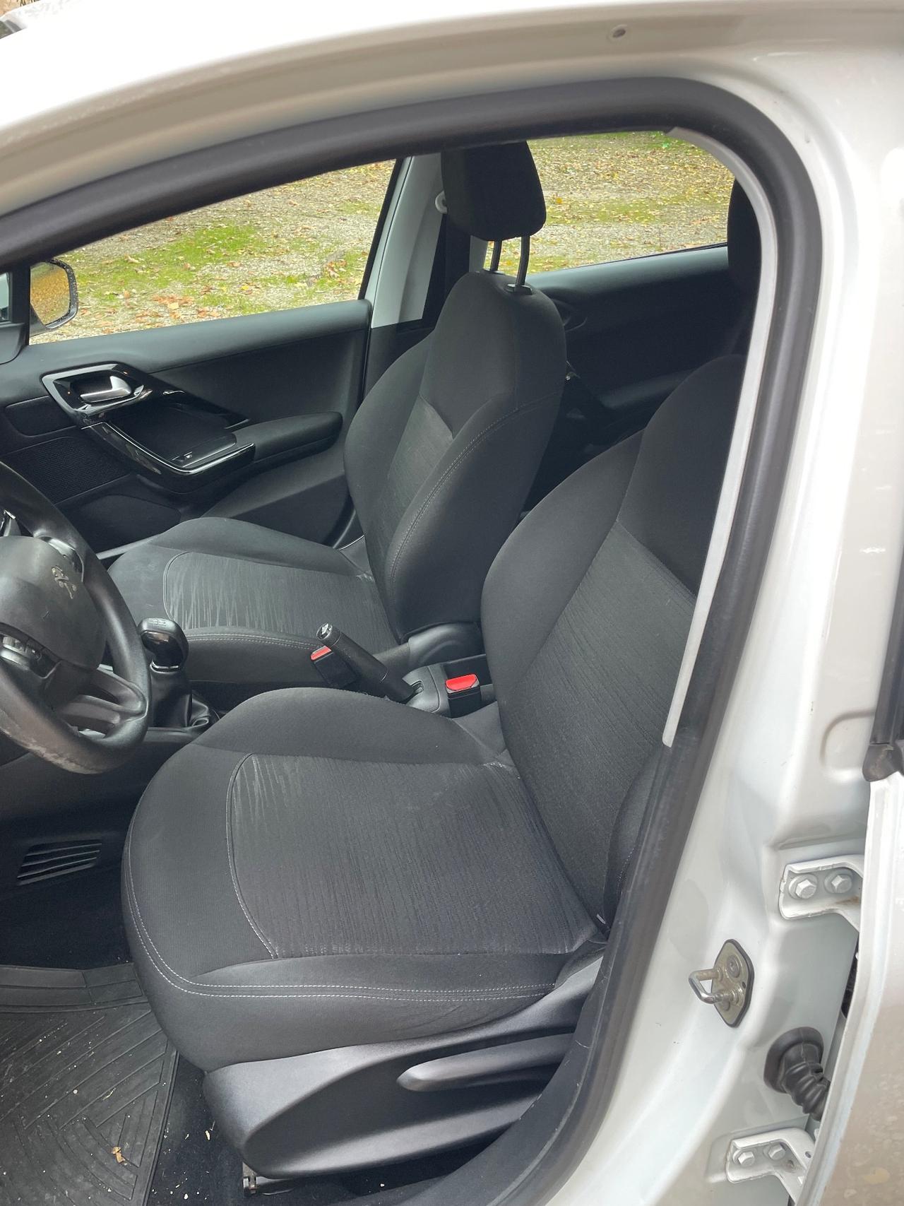 Peugeot 208 BlueHDi 75 5 porte Allure