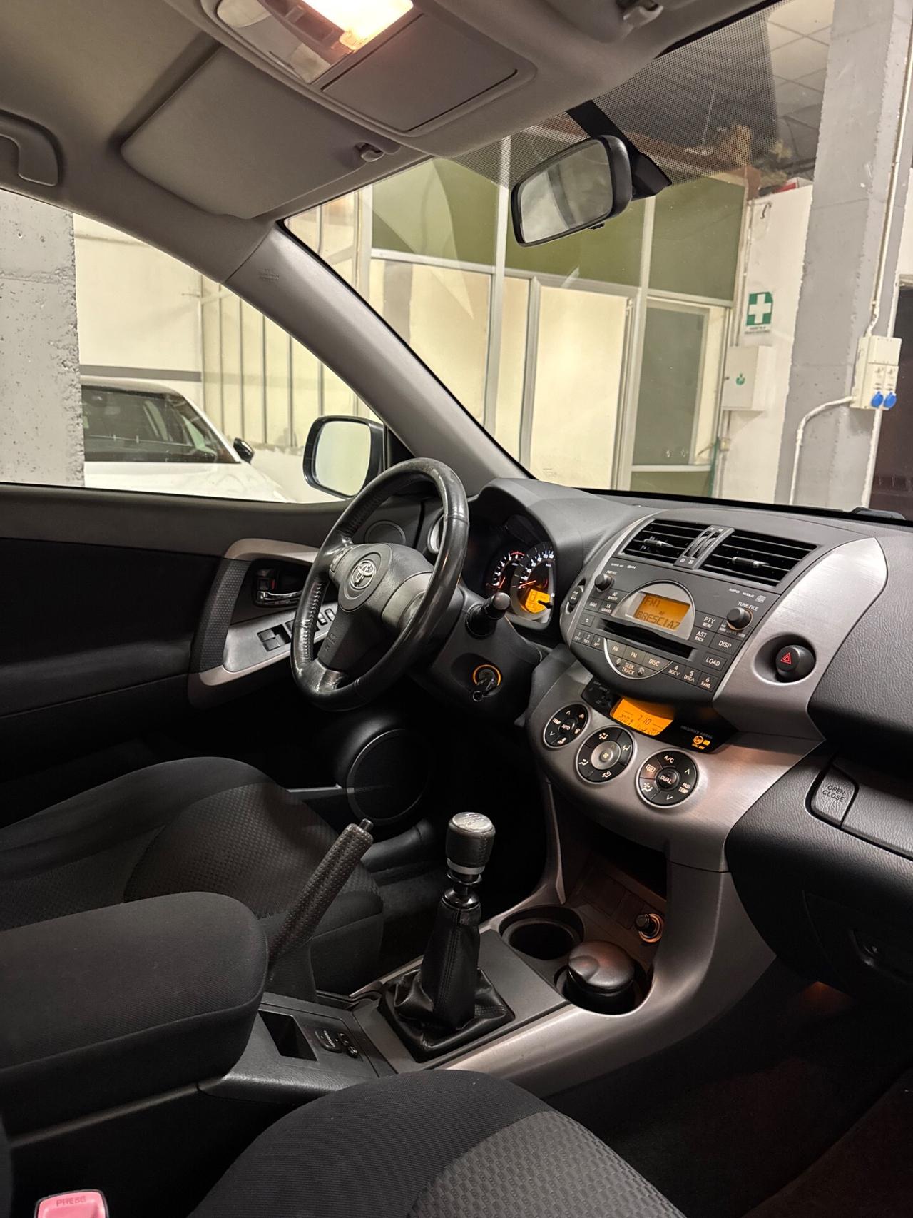 Toyota RAV 4 RAV4 2.2 D-4D 136 CV Sol