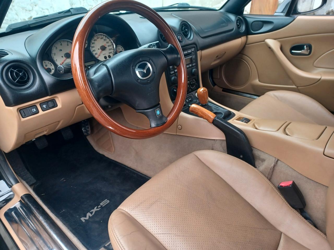 Mazda MX-5 1.6i 16V cat
