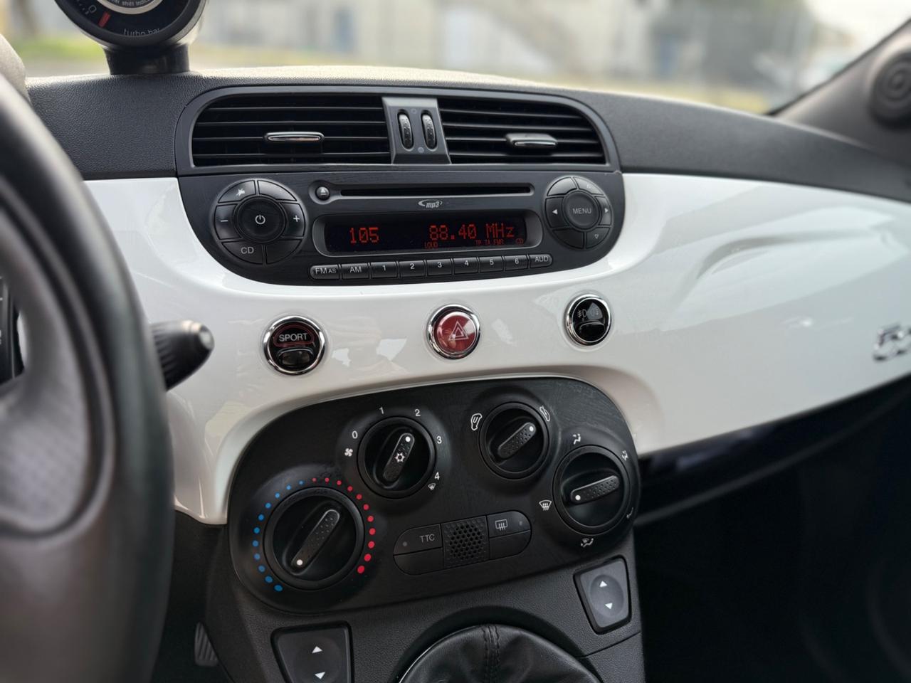 Abarth 500 1.4 Turbo T-Jet Custom