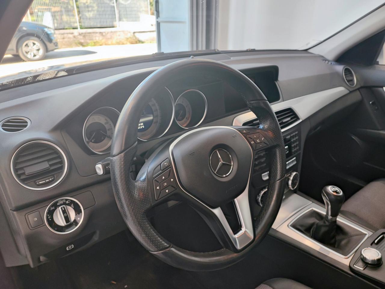 Mercedes-benz C 180 BlueEFFICIENCY Avantgarde IMPECCABILE