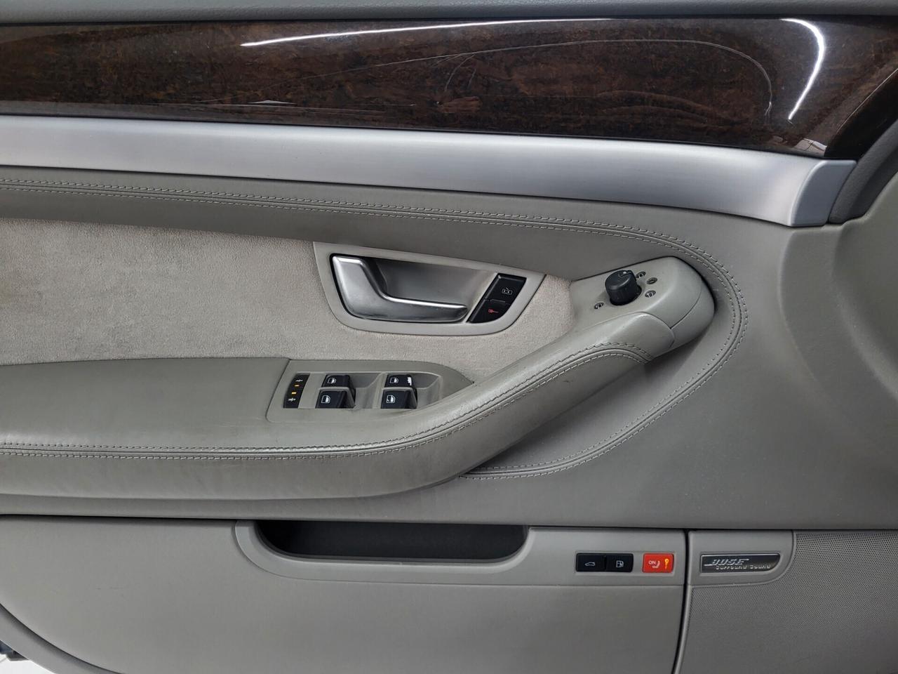 Audi A8 6.0 W12 quattro tiptronic