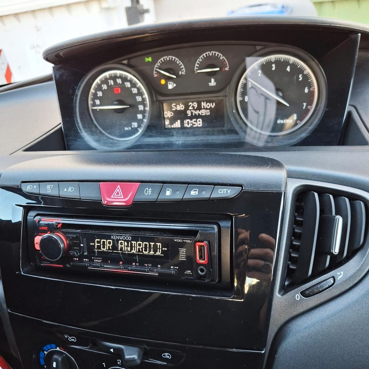 Lancia Ypsilon 0.9 TwinAir 85 CV 5 porte Metano