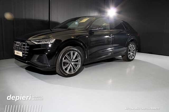 Audi Q8 50 TDI quattro tiptronic Sport -MHEV