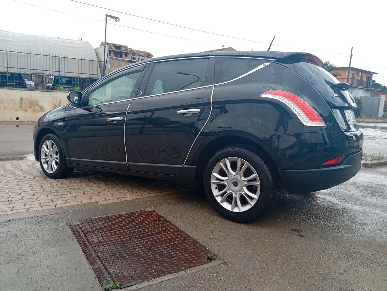Lancia Delta 1.6 MJT DPF Platino