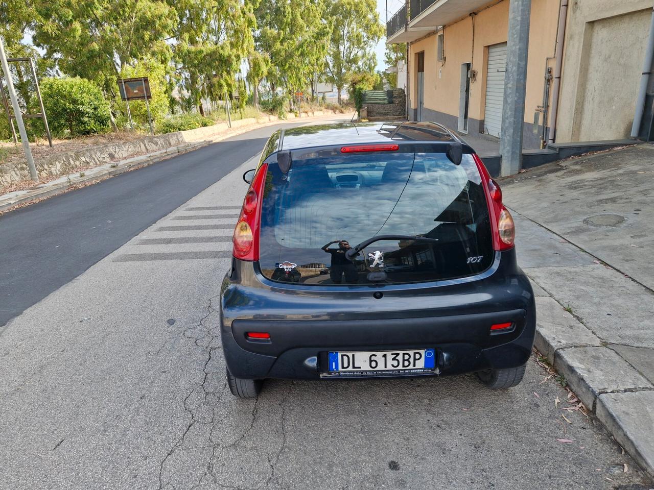 Peugeot 107 1.4 HDi 5p. Sweet Years
