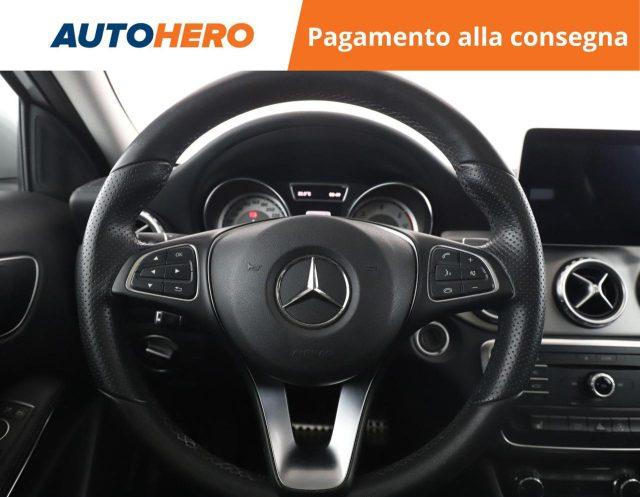 MERCEDES-BENZ GLA 200 d Automatic Sport