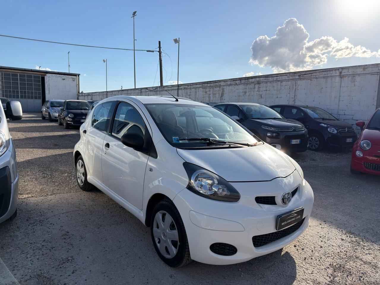 Toyota Aygo 1.0 5 porte Now Connect “NAVI”