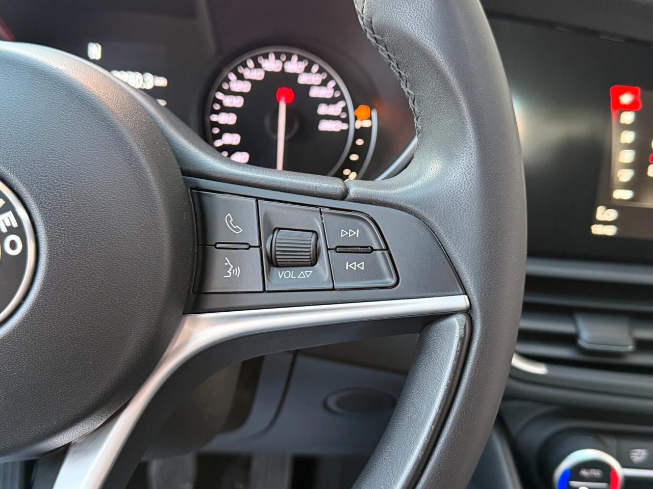 Alfa Romeo Giulia 2.2 TD 160CV NAVI LED - 2019