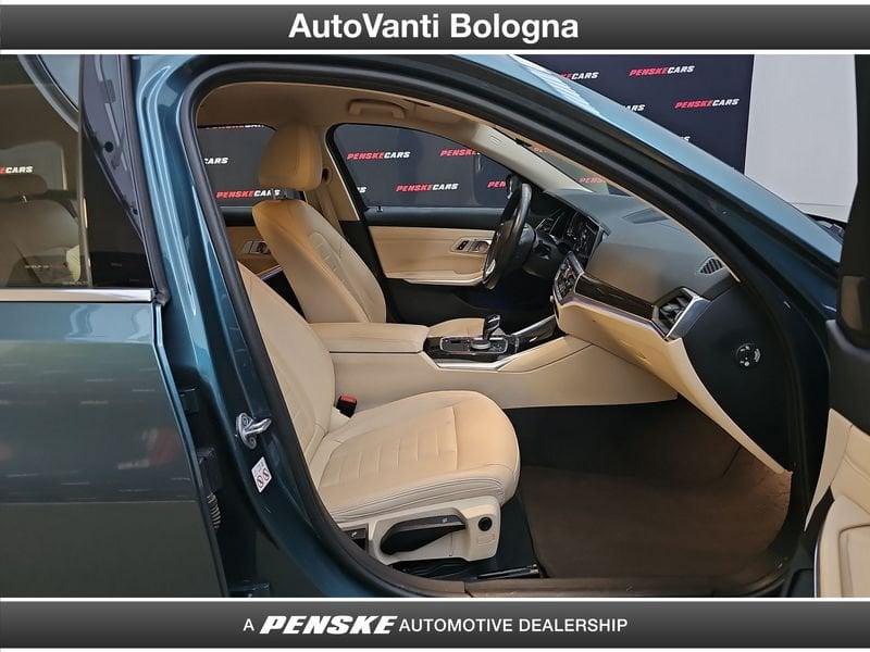 BMW Serie 3 320d Touring mhev 48V xdrive Luxury auto