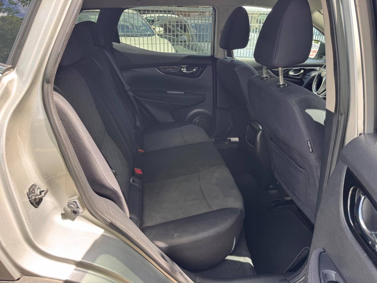 Nissan Qashqai 1.5 dCi neopaten garanzia 12 mesi