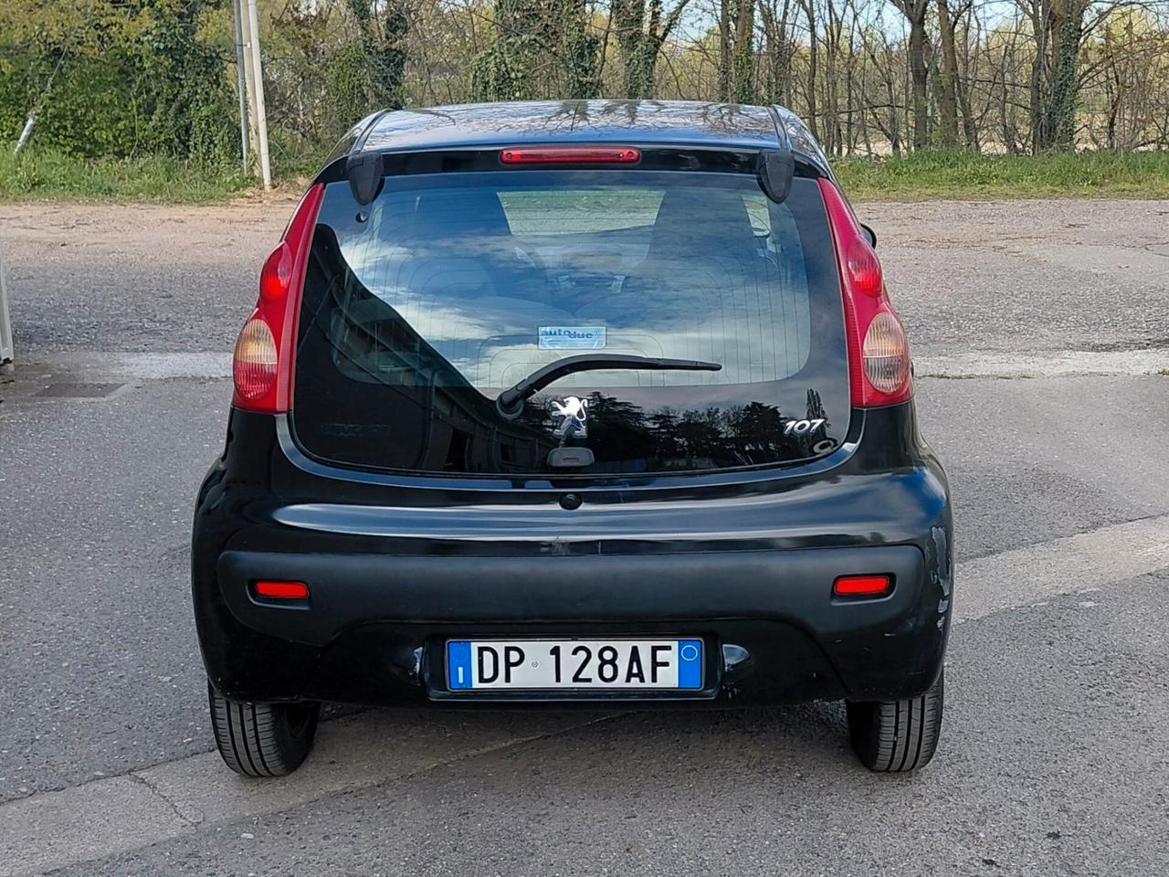 Peugeot 107 1.0 5 Porte (Neopatentati)