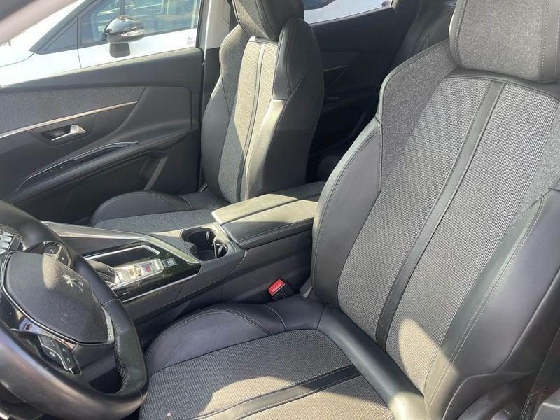 Peugeot 3008 BlueHDi 130 EAT8 S&S Allure