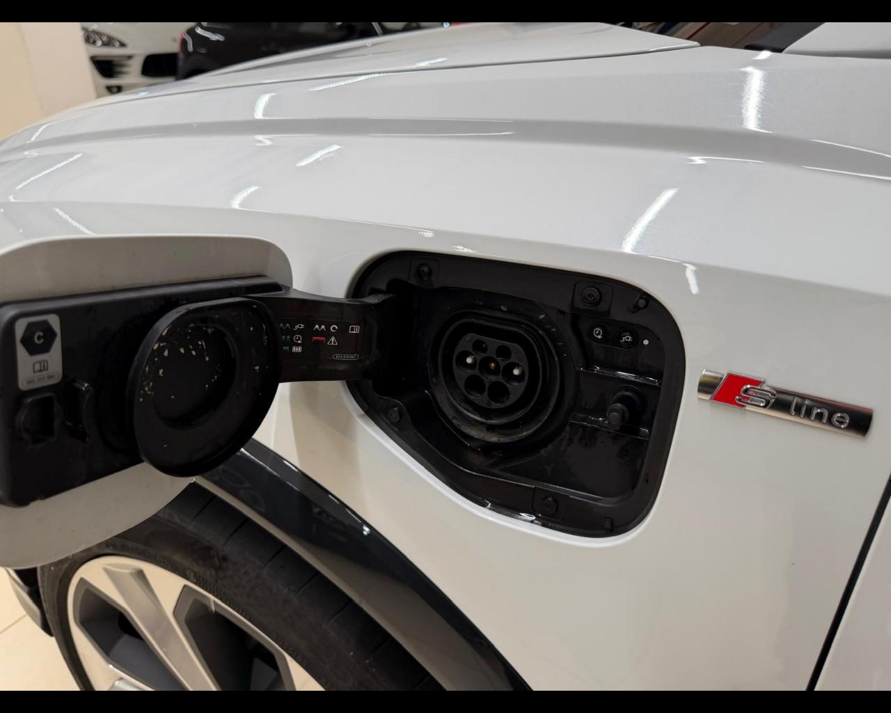 AUDI Q3 2ª serie - Q3 SPB 45 TFSI e S tronic S line edition