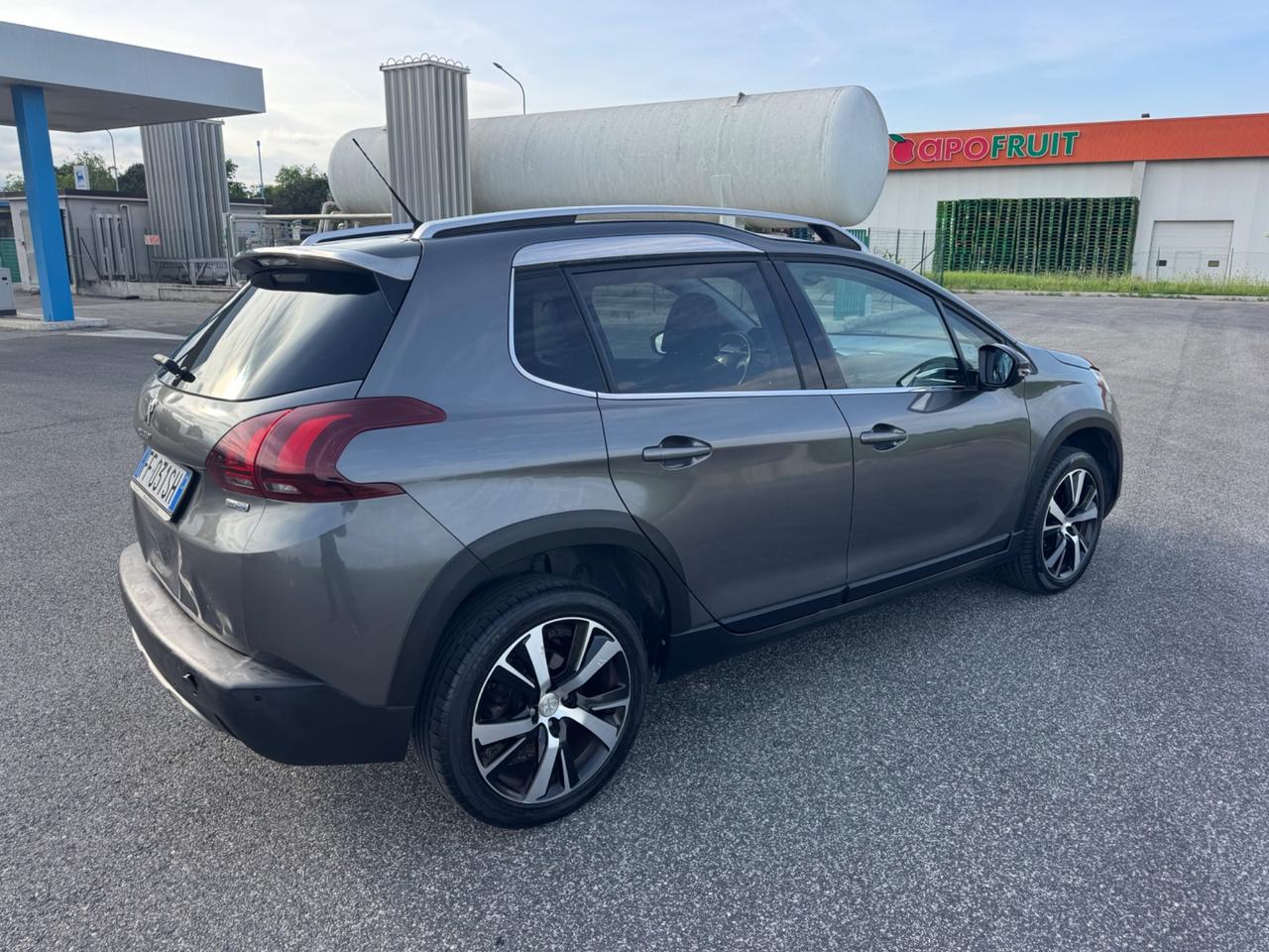 Peugeot 2008 BlueHDi 100 Black Matt