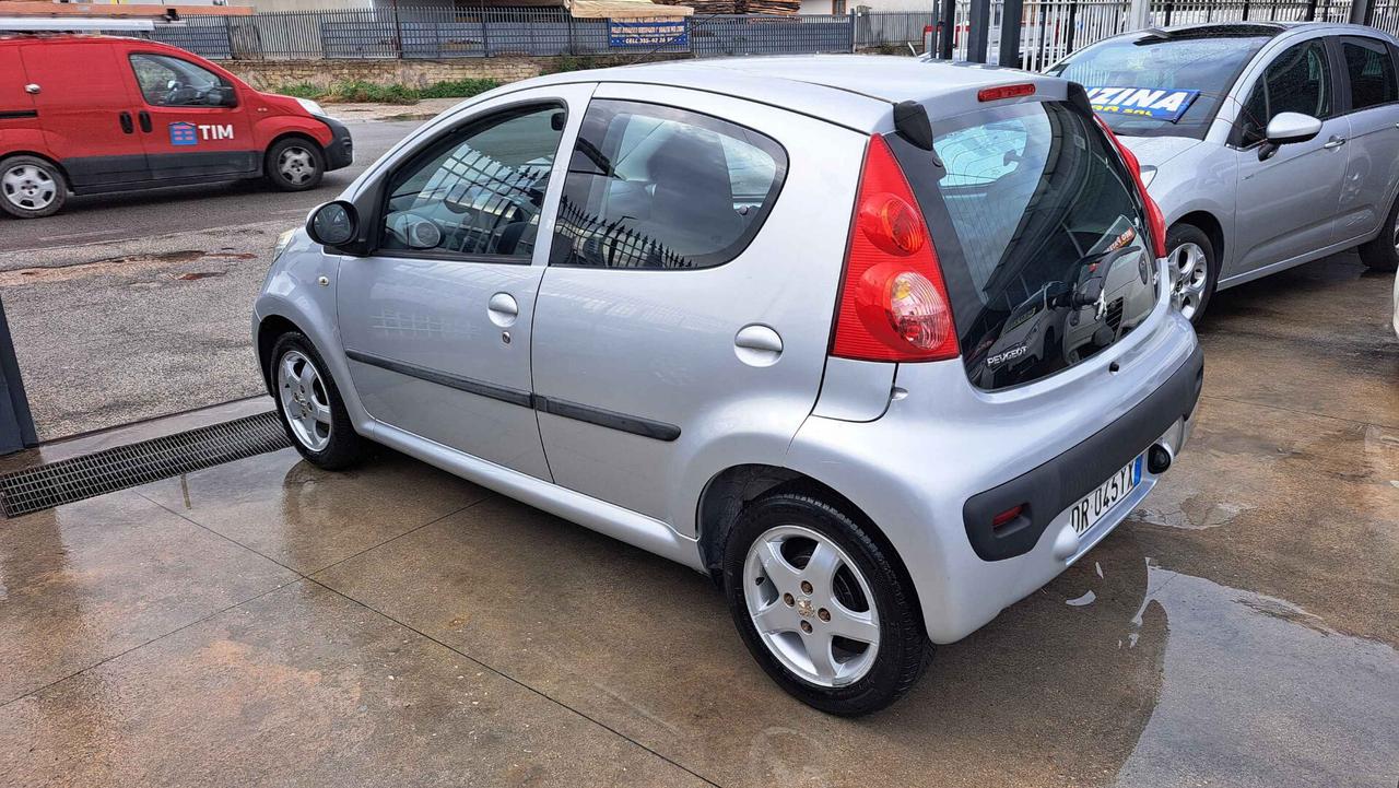 Peugeot 107 1.0 68CV 5p. Urban Move