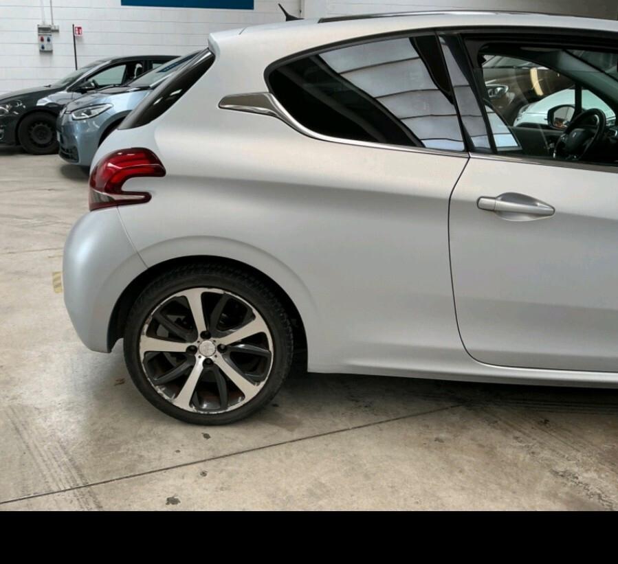 Peugeot 208 1.6 e-HDi 115 CV Stop&Start 3 porte 2013 2013 XY