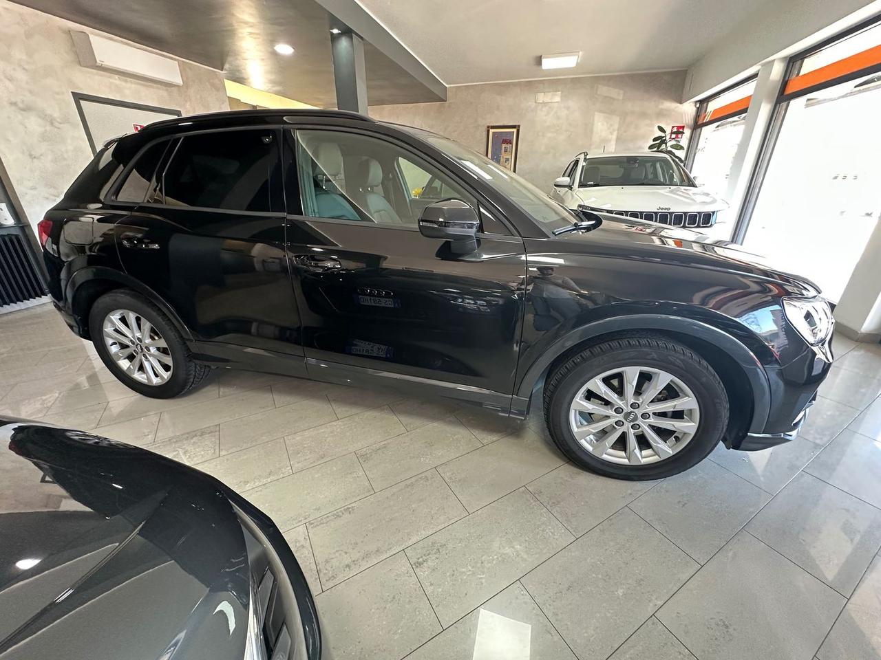 Audi Q3 Business Advanced 2.0 35 TDI #6132