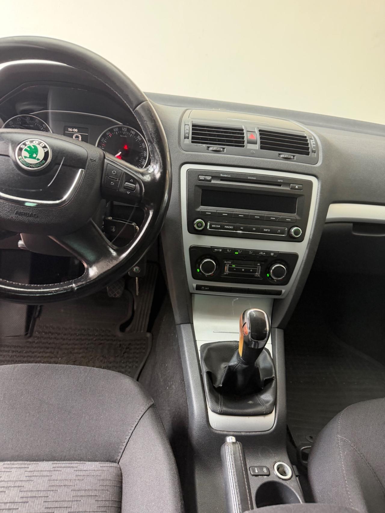 Skoda Octavia 1.6 TDI CR F.AP. Wagon Elegance