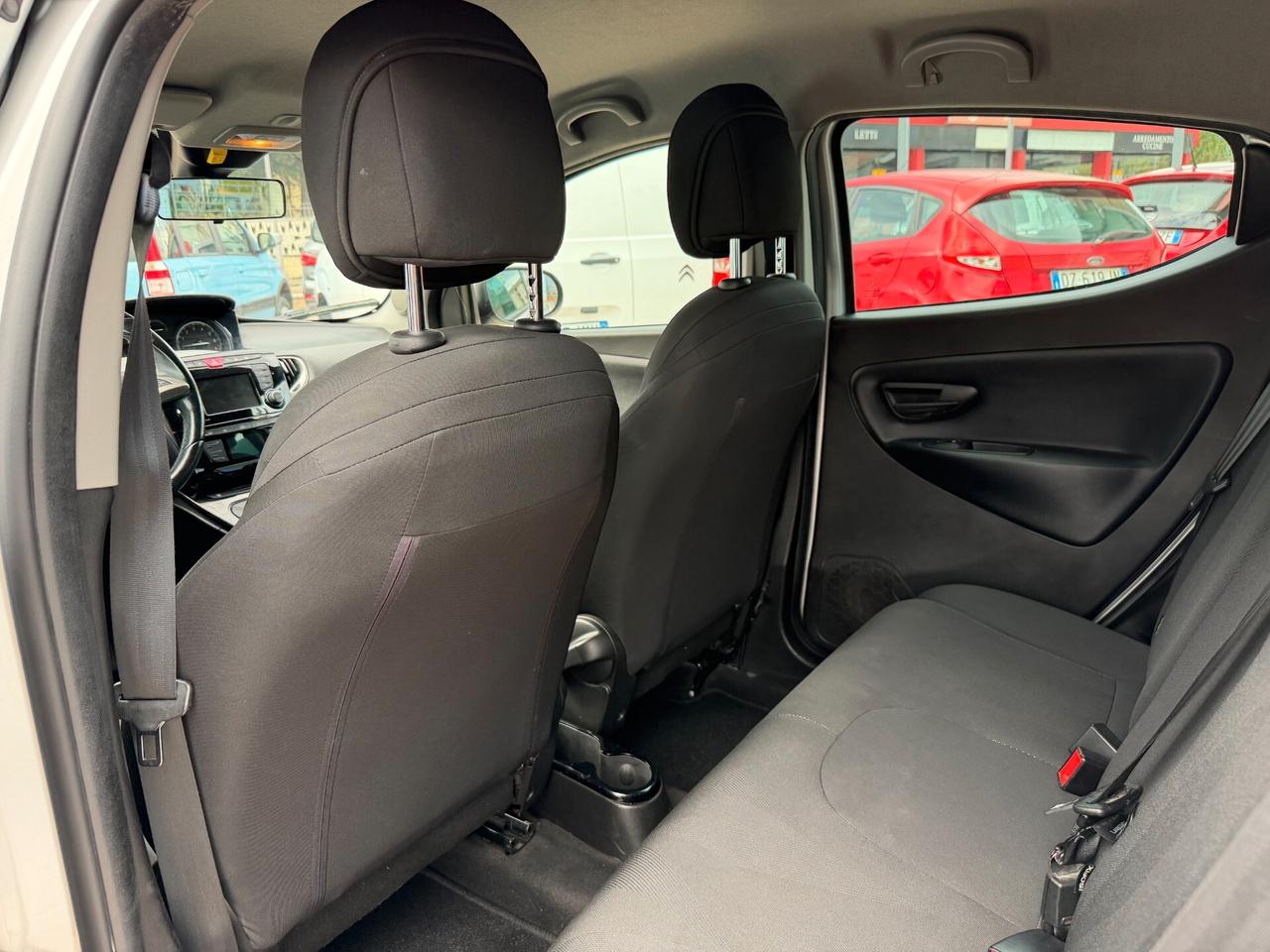 Lancia Ypsilon 1.2 69 CV 5 porte GPL Ecochic Platinum