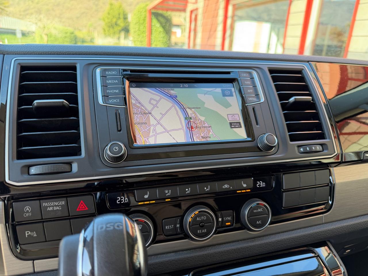 Volkswagen Multivan T6 - BULLI SIX GENERATION GANCIO TRAINO