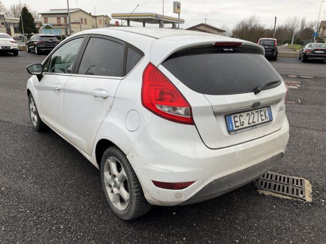 FORD Fiesta 1.4 5 porte Bz.- GPL Titanium