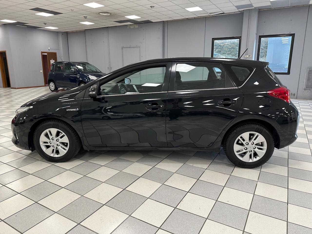 Toyota Auris 1.8 Hybrid Lounge