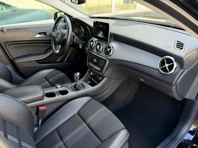 MERCEDES-BENZ GLA 180 d Sport NAVI - LED - PDC POST. - BT - 18