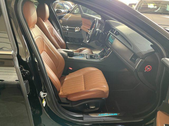 JAGUAR XF Sportbrake 2.0D 180CV aut. R-Sport Navi/Pelle tota