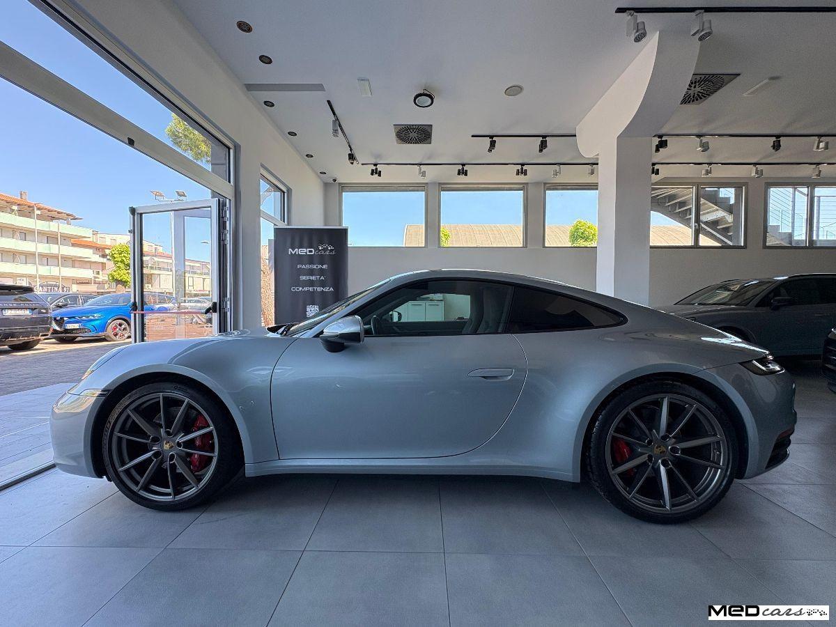 PORSCHE - 992