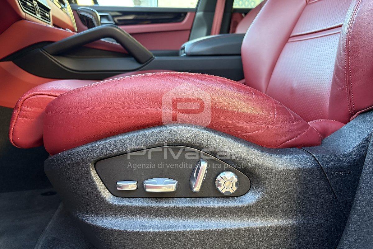 PORSCHE Cayenne Coupé 3.0 V6 E-Hybrid