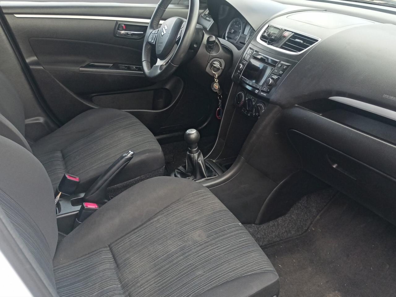 Suzuki Swift 1.3 DDiS 5 porte B-Top Bi-Color