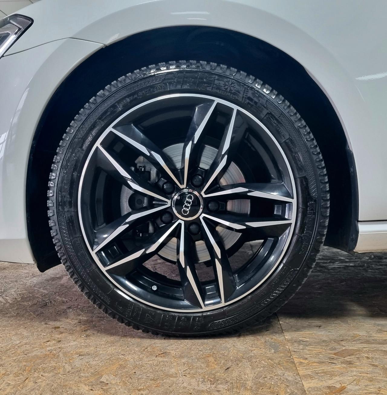 VOLKSWAGEN GOLF 1.6 TDI 90CV TECH&SOUND