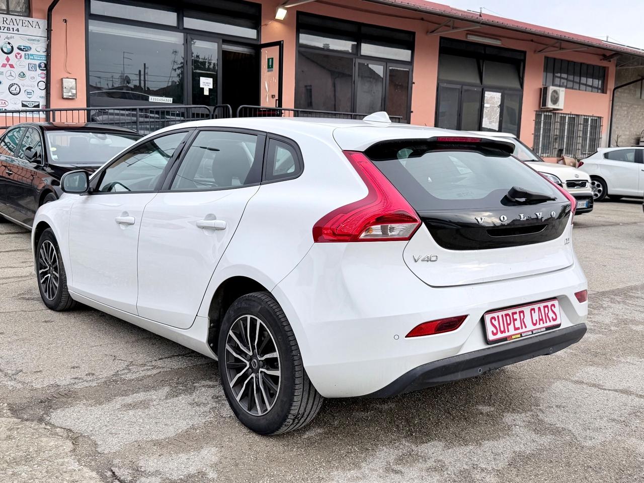 Volvo V40 D2 Inscription 2.0DIESEL 120CV EURO6