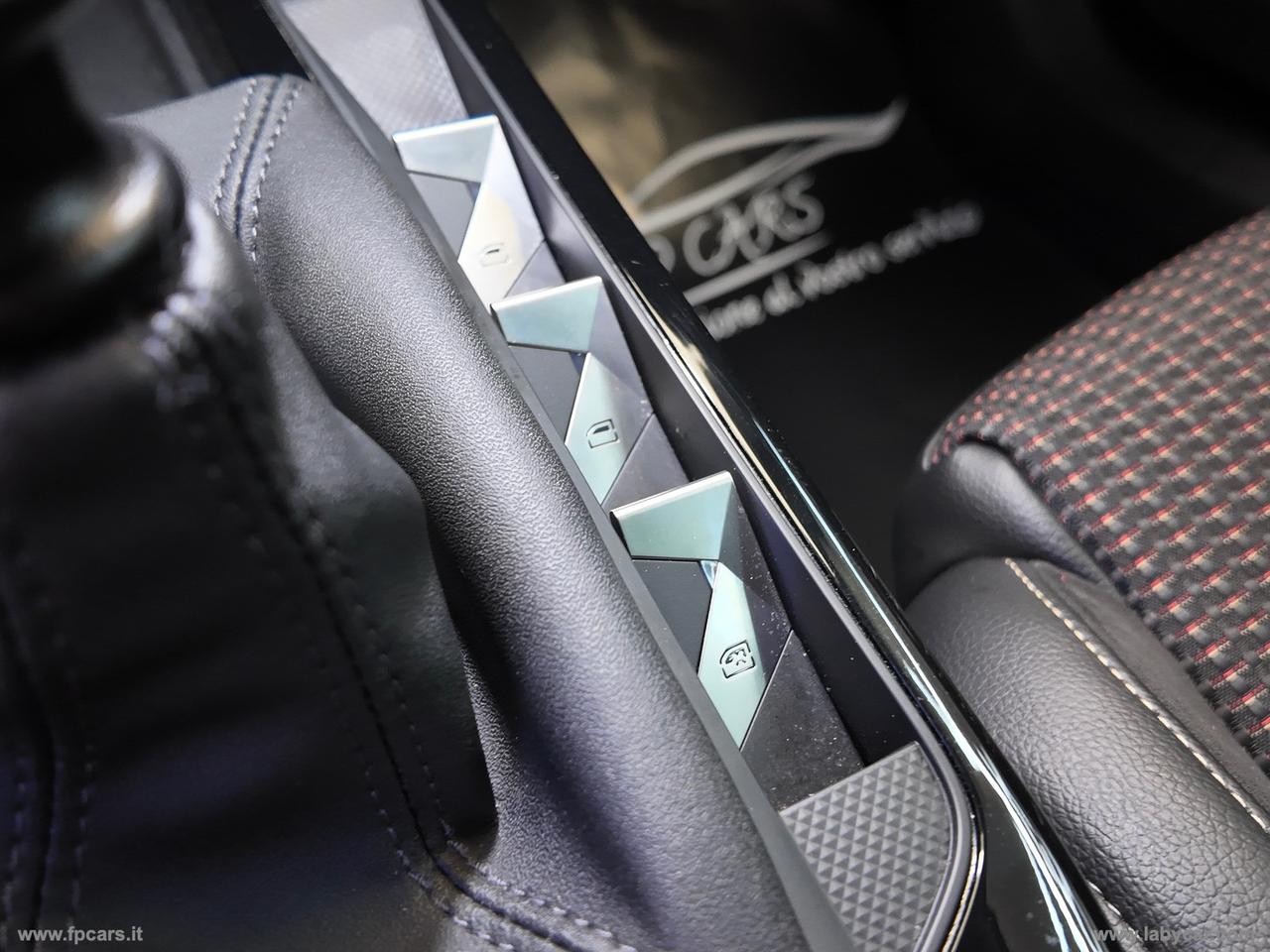 DS AUTOMOBILES DS 3 Crossback BlueHDi 110 PERFORMANCE LINE