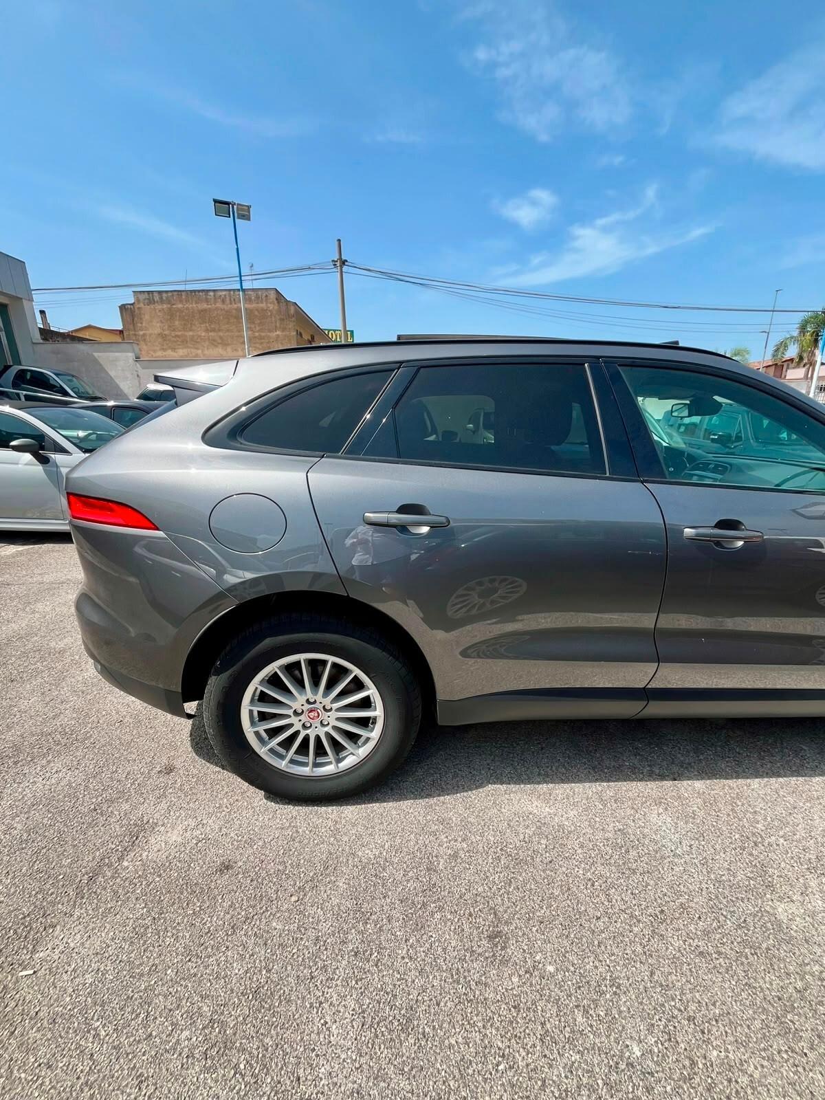 Jaguar F-Pace 2.0 D 180 CV AWD Portfolio
