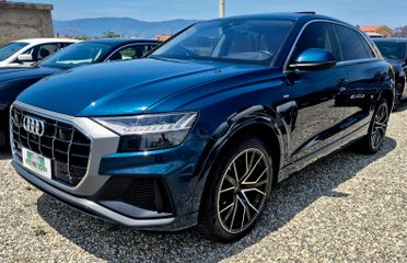 Audi Q8 50 TDI 286 CV quattro Tetto apribile