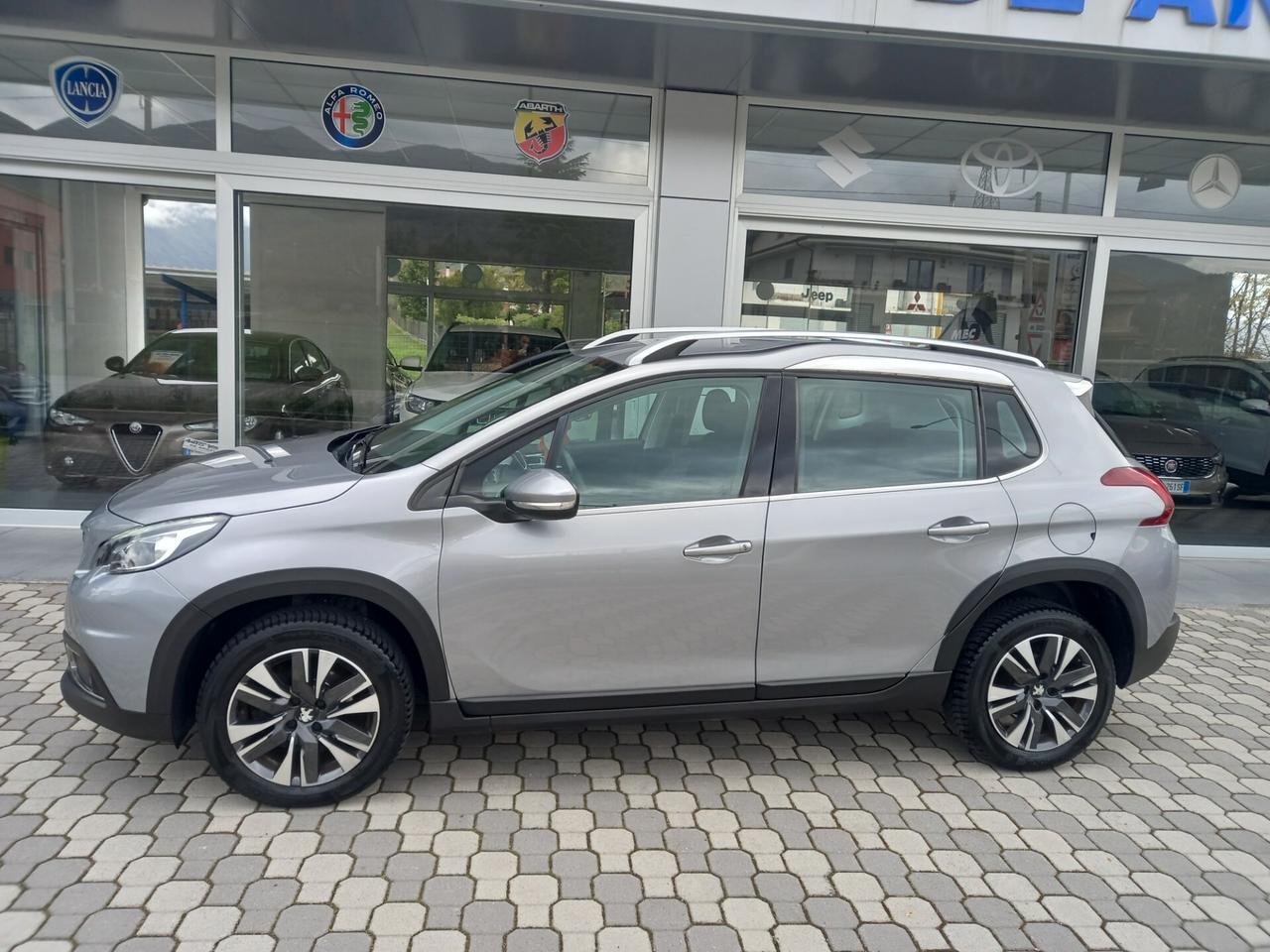 Peugeot 2008 1.6 BLUEHDI 100 cv *** ALLURE - FULL OPTIONALS *** EURO 6