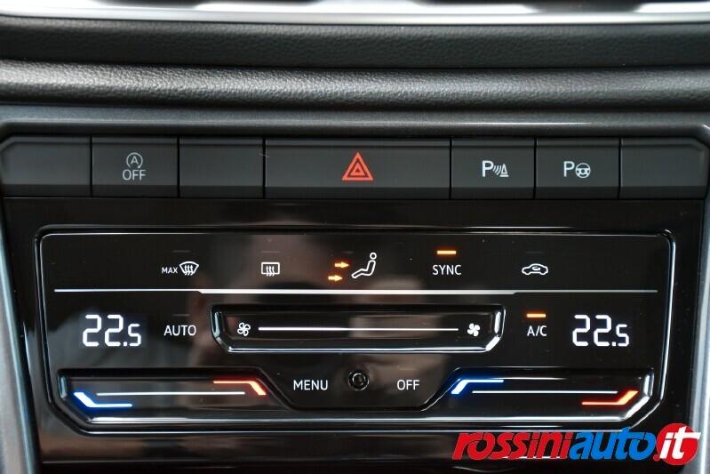 VOLKSWAGEN T-ROC 1.0 TSI 110 CV STYLE + TECH PACK - REARVIEW KEYLES