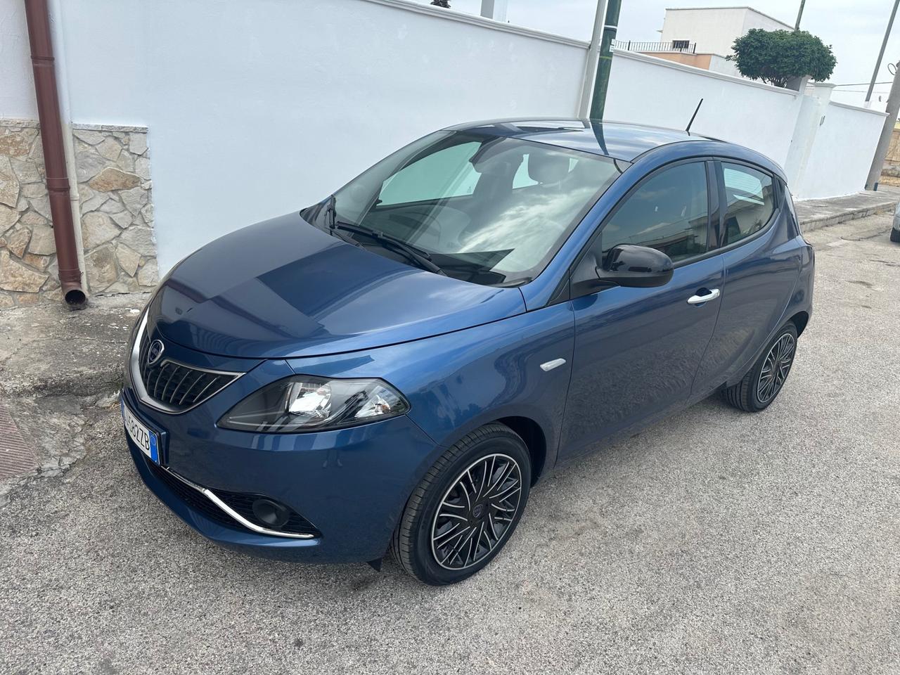 Lancia Ypsilon 1.0 firefly hybrid Silver s&s 70cv PROMO