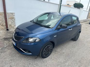Lancia Ypsilon 1.0 firefly hybrid Silver s&s 70cv PROMO