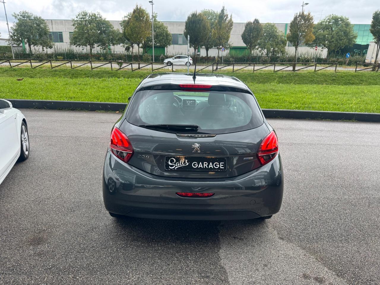 Peugeot 1.0 208 5 porte Neopatentati
