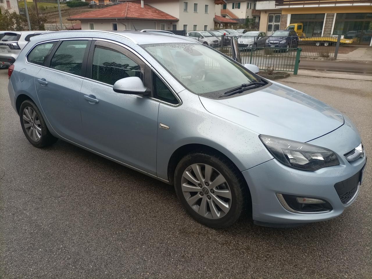 Opel Astra 1.6 CDTI 136cv Sports Tourer Cosmo