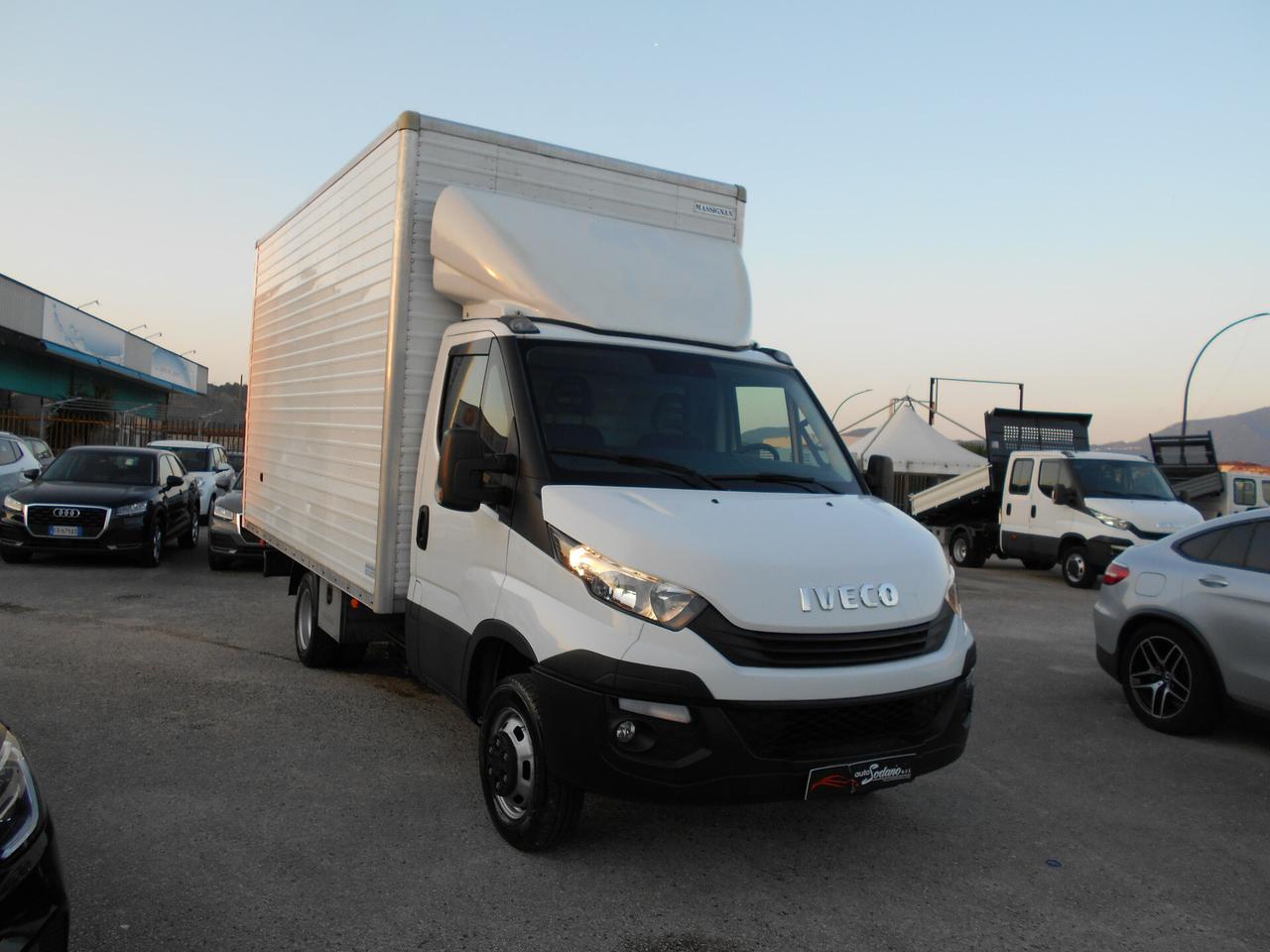 Iveco Daily 35c18 cabinato