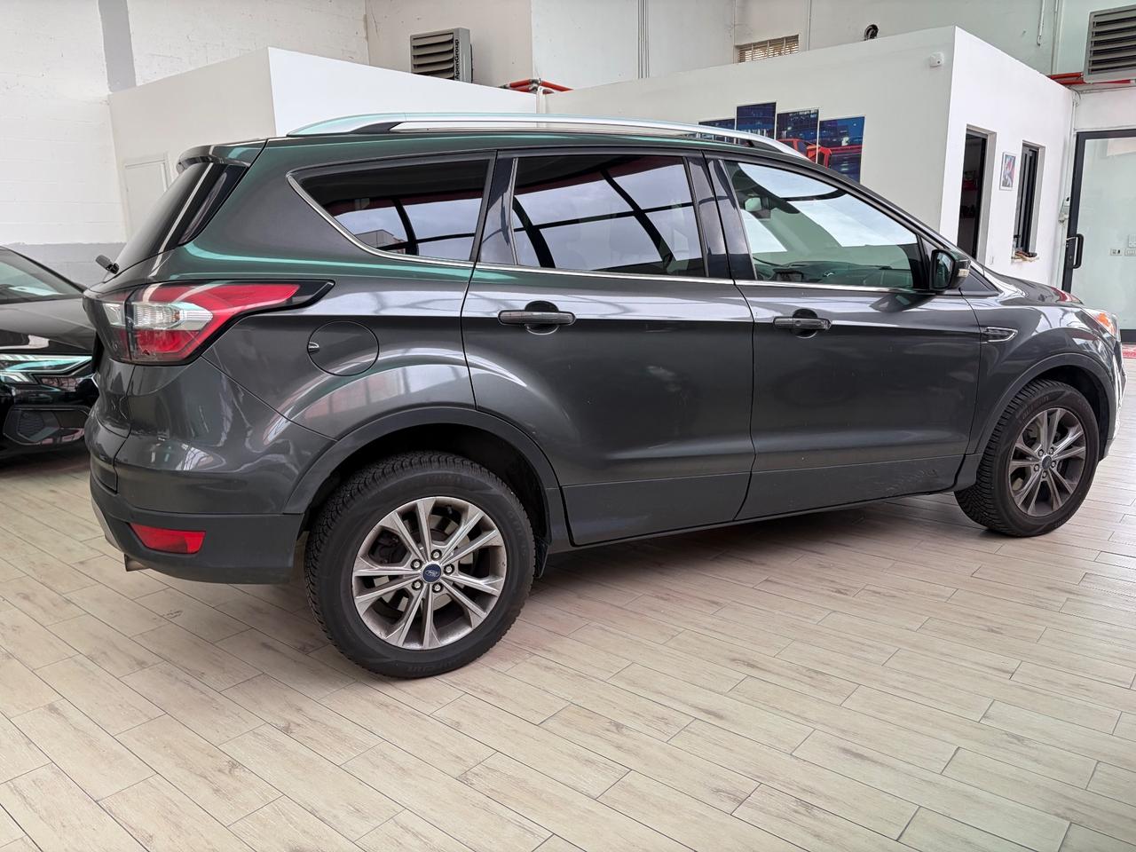Ford Kuga 1.5 TDCI 120 CV S&S 2WD Titanium