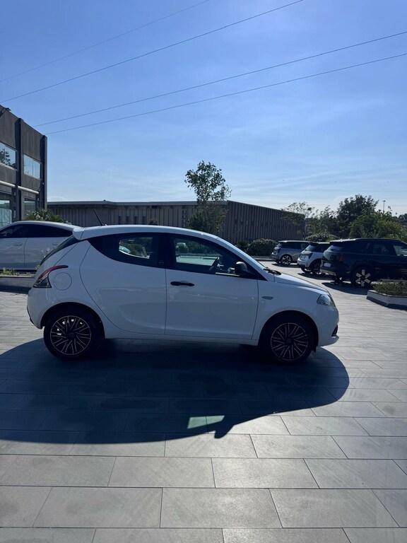 Lancia Ypsilon 5 Porte 1.0 FireFly Hybrid Silver