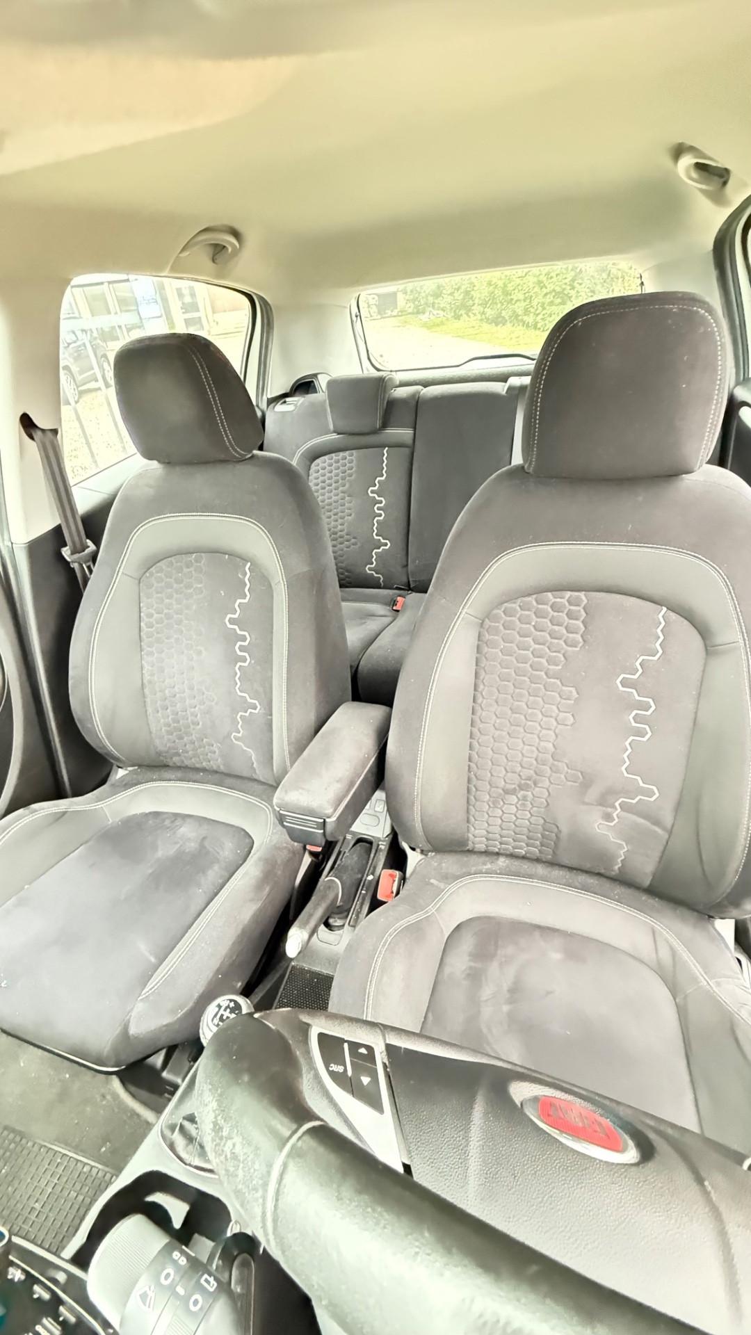 Fiat Punto 1.4 S&S 8V 5 porte Easy