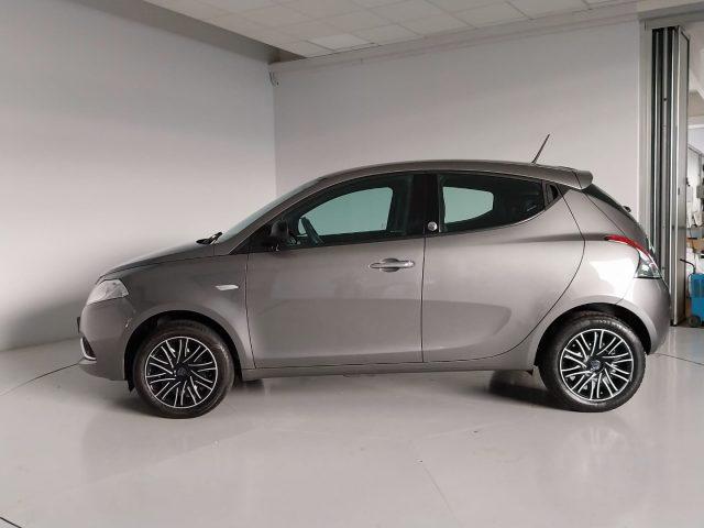 LANCIA Ypsilon 1.2 69 CV 5 porte GPL Ecochic Gold