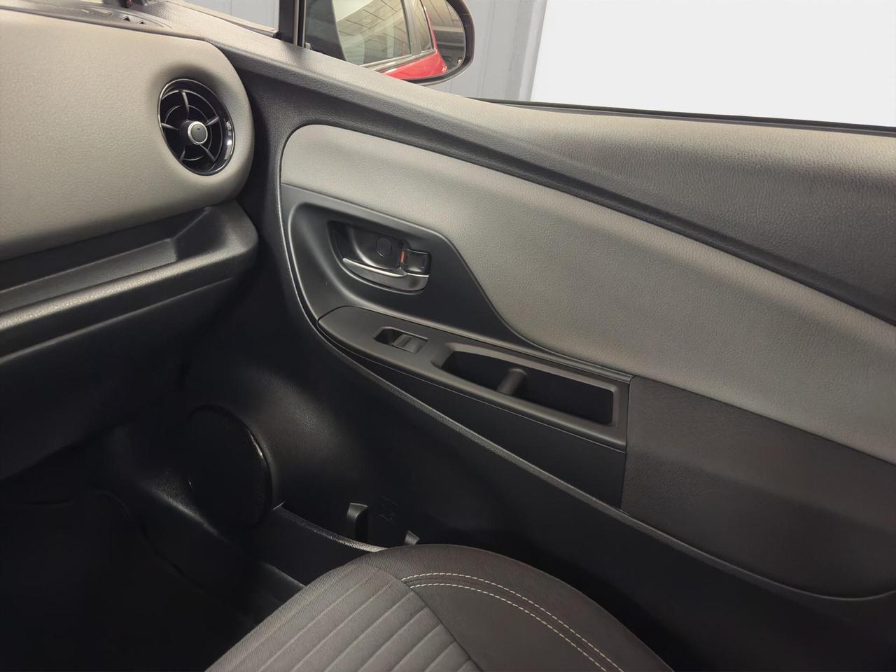 Toyota Yaris 5p 1.5h Active My18