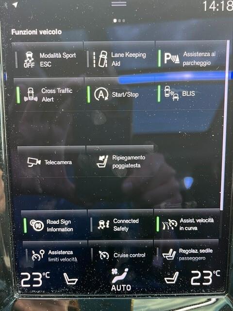 Volvo V60 Cross Country B4 (d) AWD Geartronic Business Pro Line